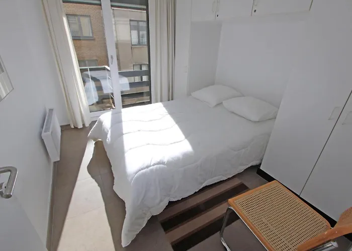 Lombardie 0403 Apartment *